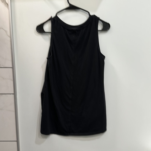 Calvin Klein workout shirt - Picture 3 of 4